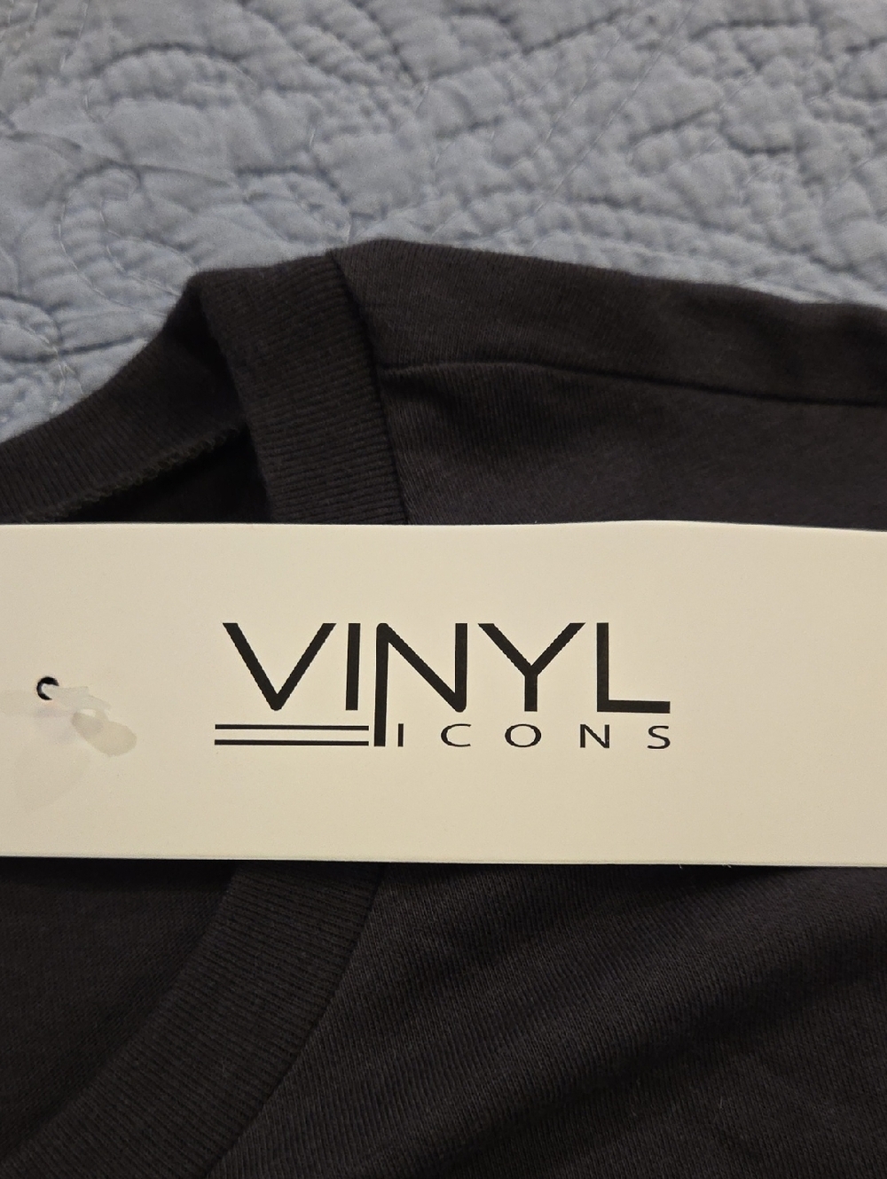 VINYL Black Studded KISS Crop Top for Women Size XL, New With Tag! - Picture 3 of 7
